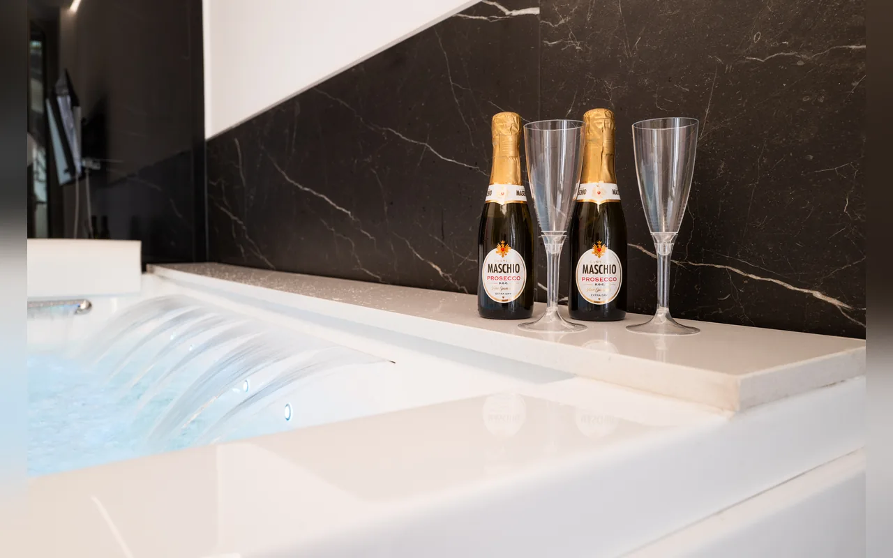Camera con bagno privato — Tortugas B&B, Giarre (Sicilia) (foto 32)
